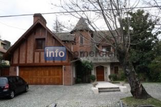 Casa de 5 dormitorios en Acassuso | 7570