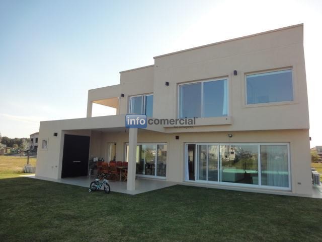 Casa de 4 dormitorios en venta en Complejo Villa Nueva | 8688